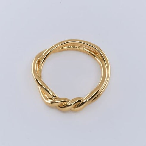 Tornado knot ring